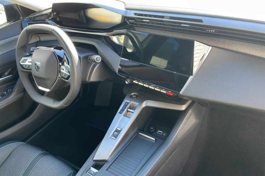 PEUGEOT 308 Hybrid 145 e-DCS6 Allure - ref: 1-369657 - Photo 13