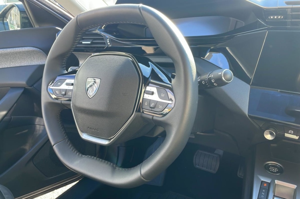 PEUGEOT 308 Hybrid 145 e-DCS6 Allure - ref: 1-369657 - Photo 15