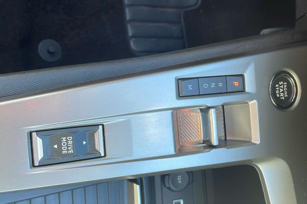 PEUGEOT 308 Hybrid 145 e-DCS6 Allure - ref: 1-369657 - Photo 16