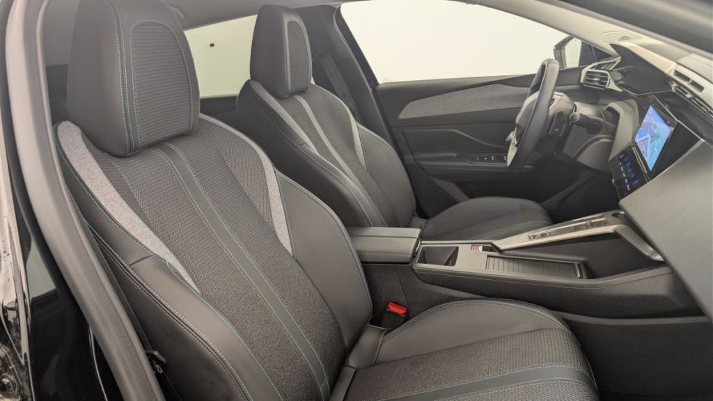 PEUGEOT 308 Hybrid 145 e-DCS6 Allure - ref: 1-369660 - Photo 9