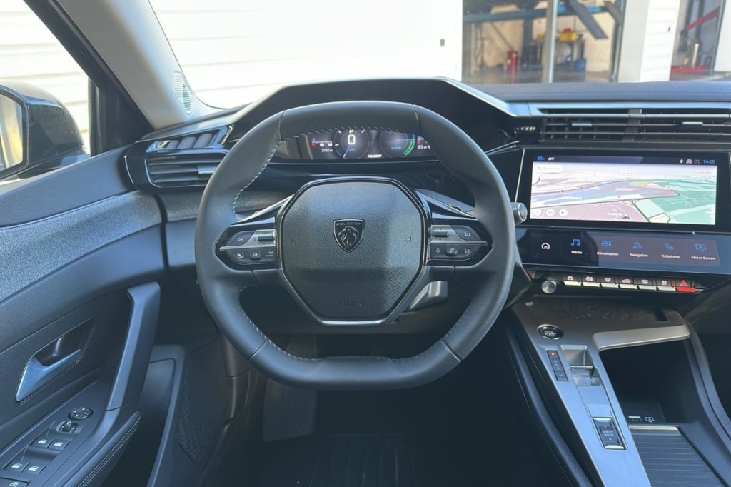 PEUGEOT 308 Hybrid 145 e-DCS6 Allure - ref: 1-369663 - Photo 13