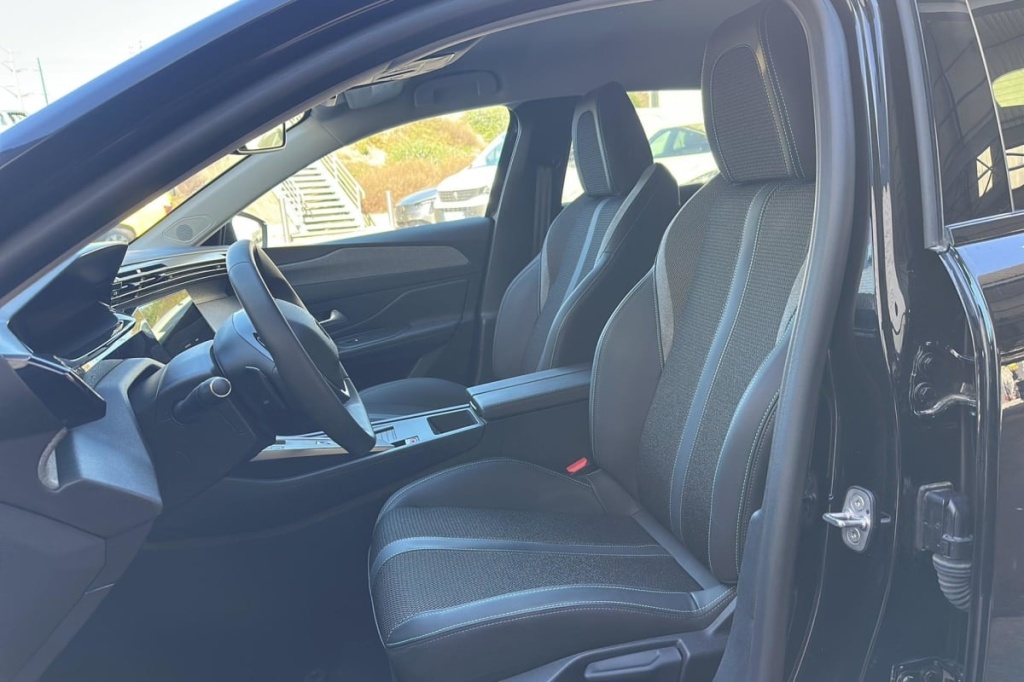 PEUGEOT 308 Hybrid 145 e-DCS6 Allure - ref: 1-369663 - Photo 9