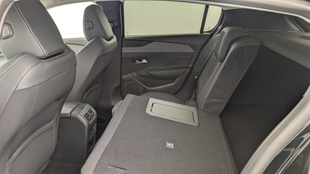 PEUGEOT 308 Hybrid 145 e-DCS6 Allure - ref: 1-369664 - Photo 12