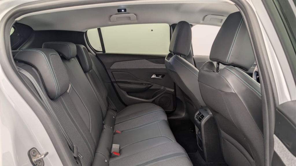 PEUGEOT 308 Hybrid 145 e-DCS6 Allure - ref: 1-369668 - Photo 10