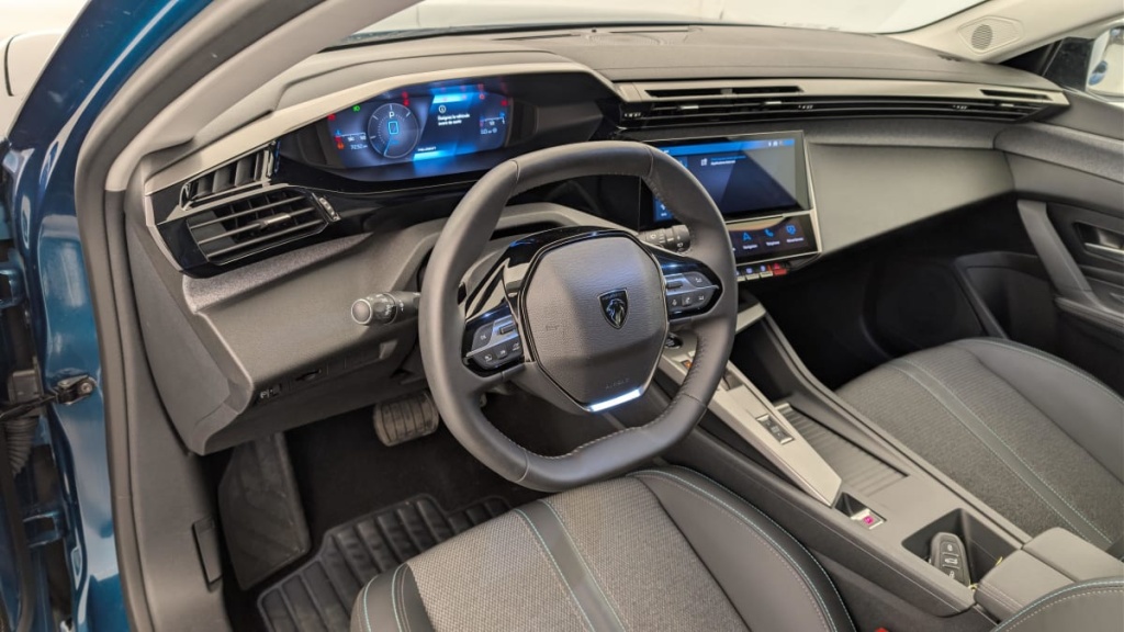 PEUGEOT 308 Hybrid 145 e-DCS6 Allure - ref: 1-369673 - Photo 15