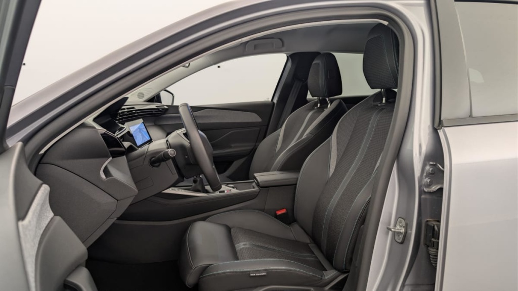 PEUGEOT 308 SW PureTech 130ch S S BVM6 Allure - ref: 1-369753 - Photo 16