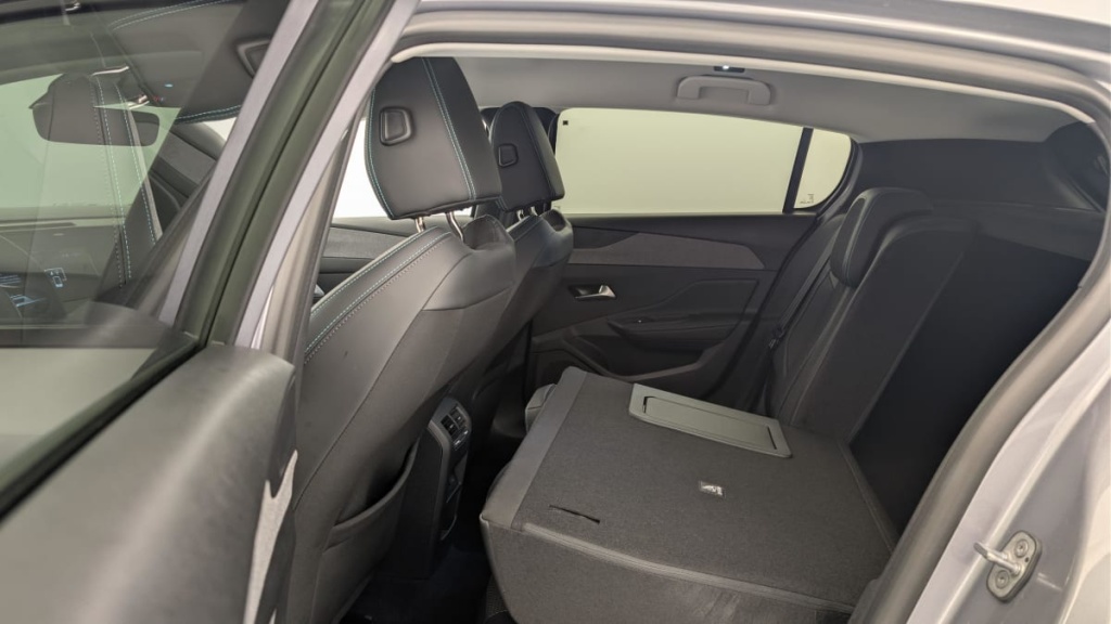 PEUGEOT 308 PureTech 130ch S S BVM6 Allure - ref: 1-369765 - Photo 12