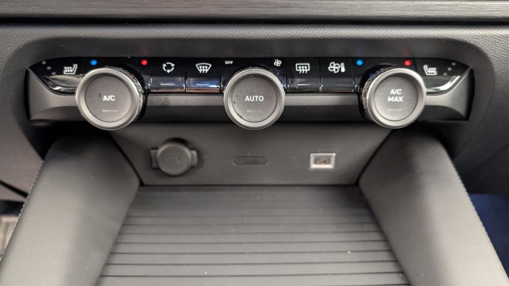 CITROEN C5 X PureTech 130 EAT8 Plus - ref: 1-369768 - Photo 19