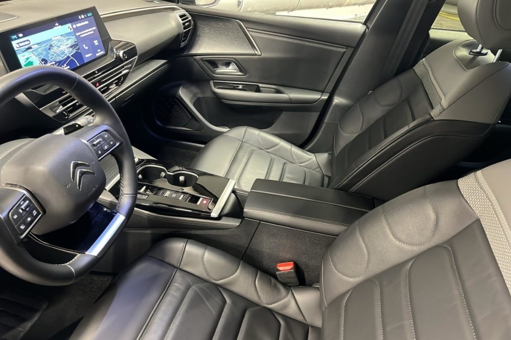 CITROEN C5 X PureTech 130 EAT8 Plus - ref: 1-369769 - Photo 9