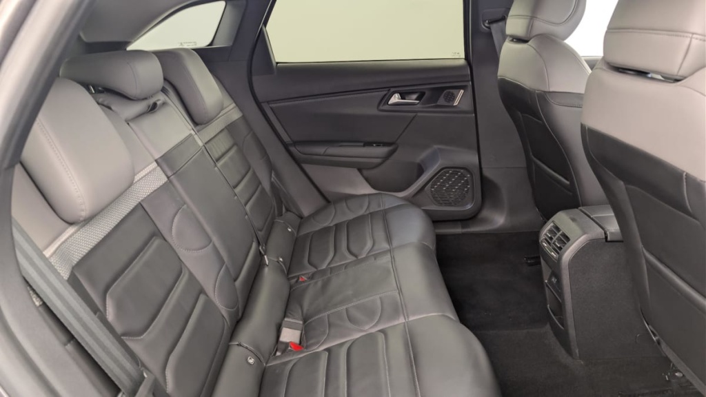 CITROEN C5 X PureTech 130 EAT8 Plus - ref: 1-369772 - Photo 2