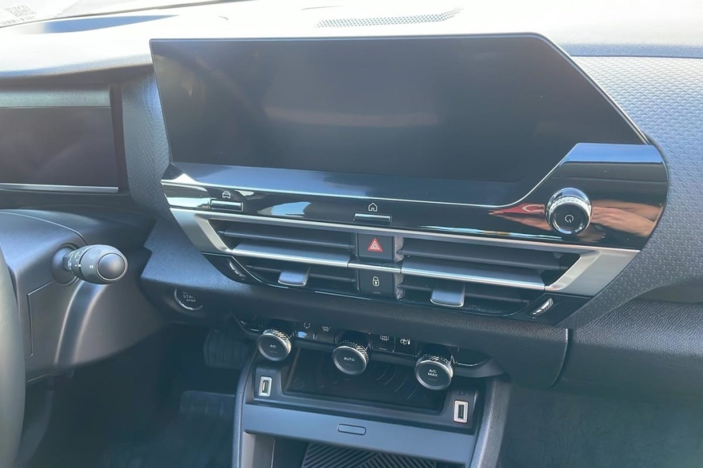 CITROEN C4 PureTech 130 EAT8 Max - ref: 1-369893 - Photo 16