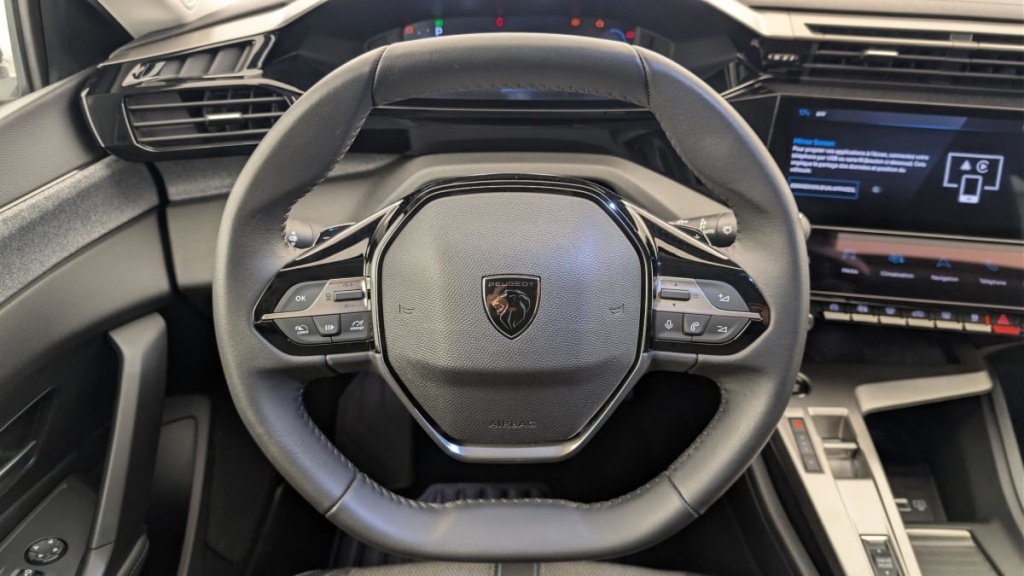 PEUGEOT 408 Hybrid 145 e-DCS6 Allure - ref: 1-369906 - Photo 14