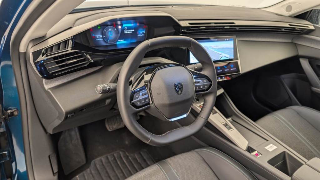 PEUGEOT 408 Hybrid 145 e-DCS6 Allure - ref: 1-369907 - Photo 15