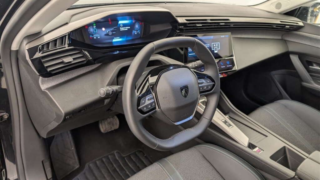 PEUGEOT 408 Hybrid 145 e-DCS6 Allure - ref: 1-369915 - Photo 15