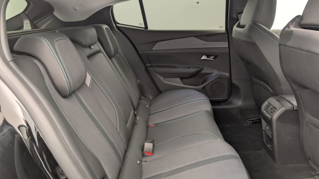 PEUGEOT 408 Hybrid 145 e-DCS6 Allure - ref: 1-369918 - Photo 10