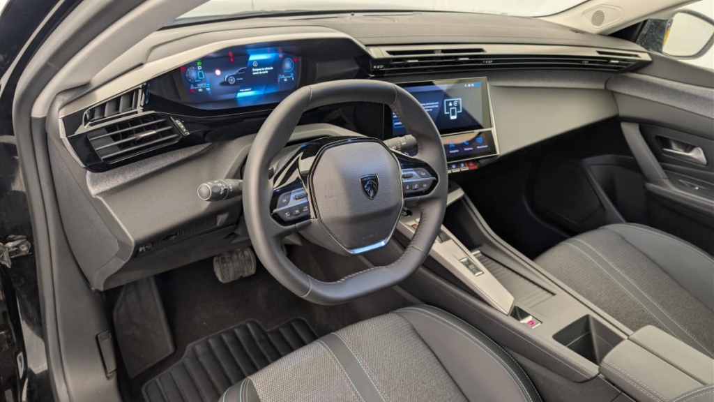 PEUGEOT 408 Hybrid 145 e-DCS6 Allure - ref: 1-369918 - Photo 15