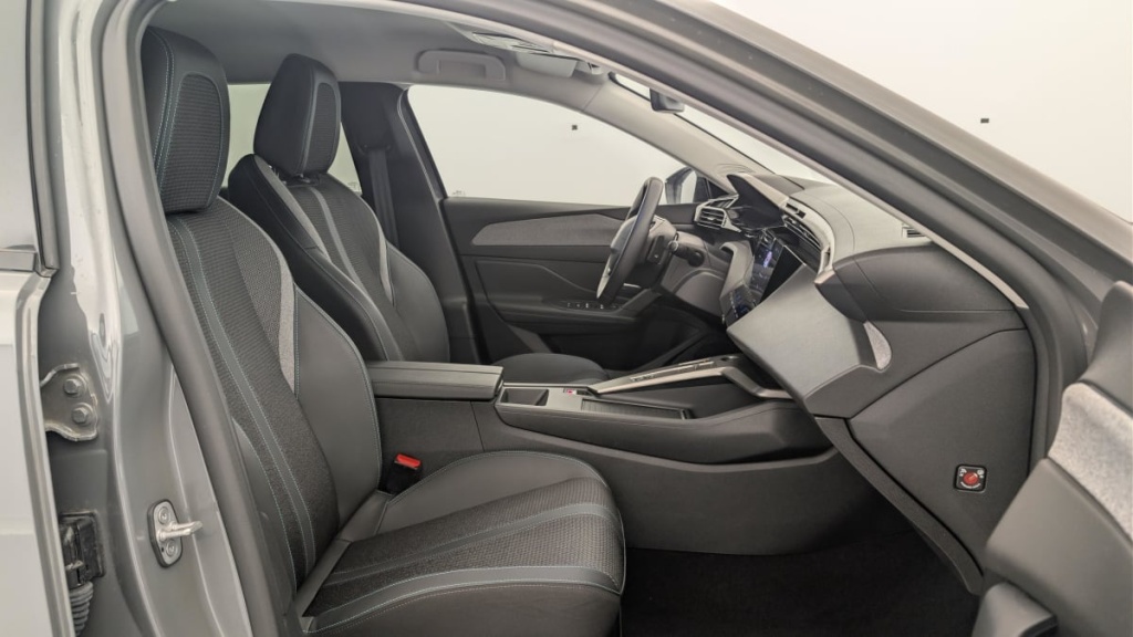 PEUGEOT 408 Hybrid 145 e-DCS6 Allure - ref: 1-369919 - Photo 9