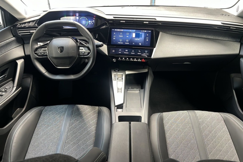 PEUGEOT 408 Hybrid 136 e-DCS6 Allure - ref: 1-369969 - Photo 12