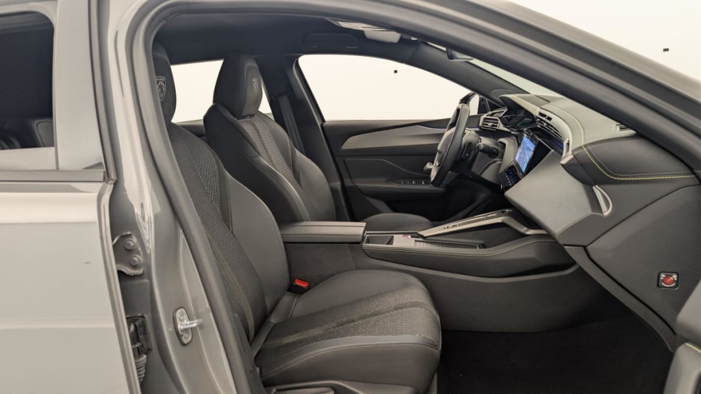 PEUGEOT 408 PHEV 225 e-EAT8 GT - ref: 1-369978 - Photo 9