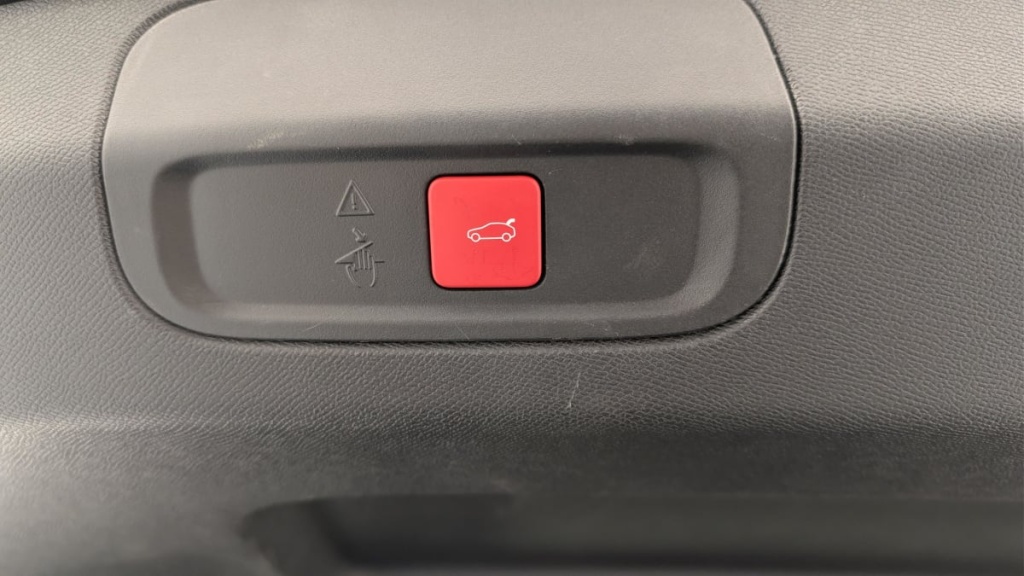 PEUGEOT 408 PHEV 225 e-EAT8 GT - ref: 1-369980 - Photo 20