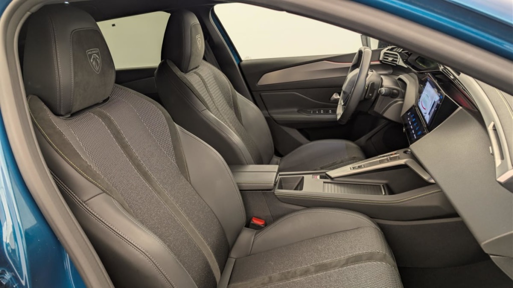 PEUGEOT 408 PHEV 225 e-EAT8 GT - ref: 1-369980 - Photo 9