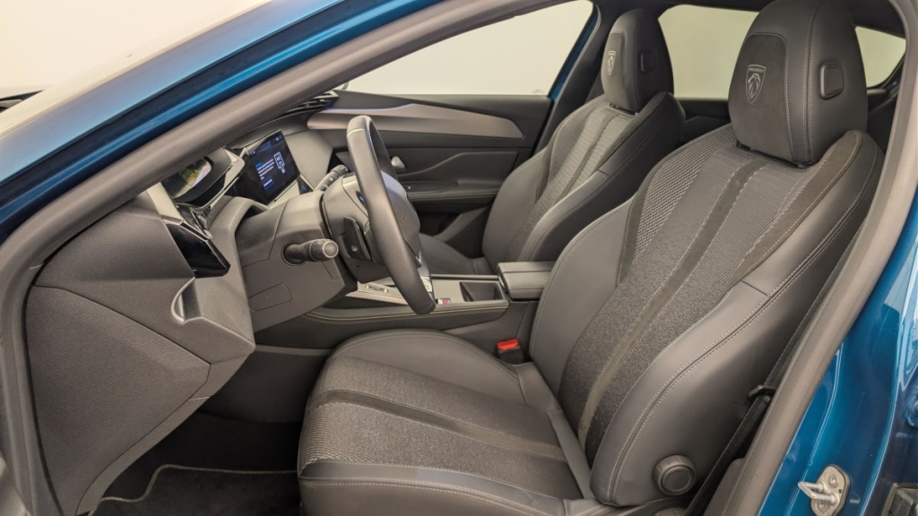 PEUGEOT 408 PHEV 225 e-EAT8 GT - ref: 1-369983 - Photo 16