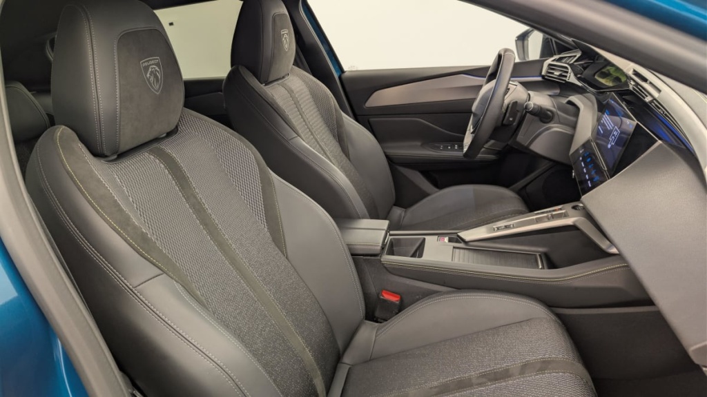 PEUGEOT 408 PHEV 225 e-EAT8 GT - ref: 1-369983 - Photo 9