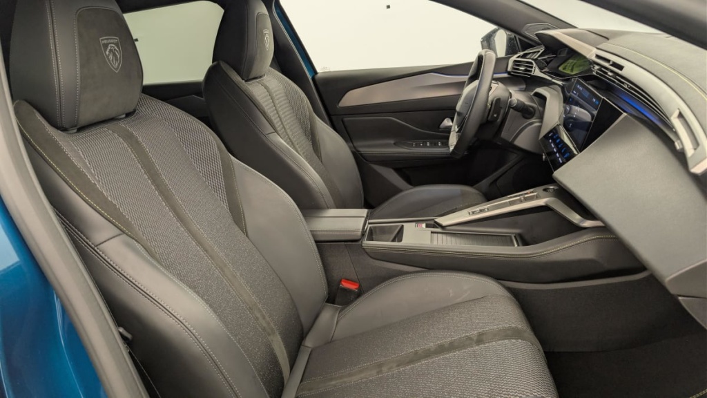 PEUGEOT 408 PHEV 225 e-EAT8 GT - ref: 1-369985 - Photo 9