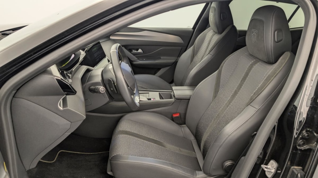 PEUGEOT 408 Hybrid 145 e-DCS6 GT - ref: 1-370028 - Photo 16