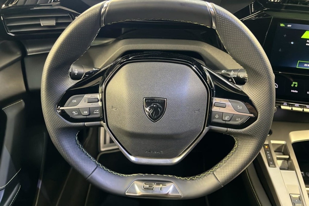 PEUGEOT 408 Hybrid 145 e-DCS6 GT - ref: 1-370029 - Photo 14