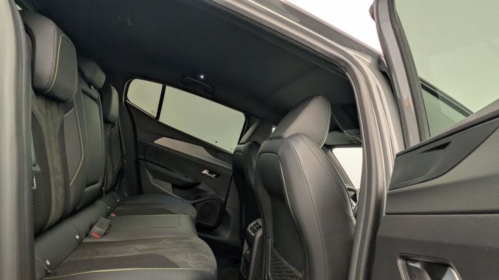 PEUGEOT 408 Hybrid 145 e-DCS6 GT - ref: 1-370039 - Photo 10