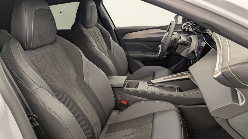 PEUGEOT 408 Hybrid 145 e-DCS6 GT - ref: 1-370042 - Photo 9