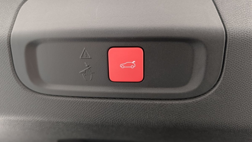 PEUGEOT 408 Hybrid 145 e-DCS6 GT - ref: 1-370043 - Photo 20