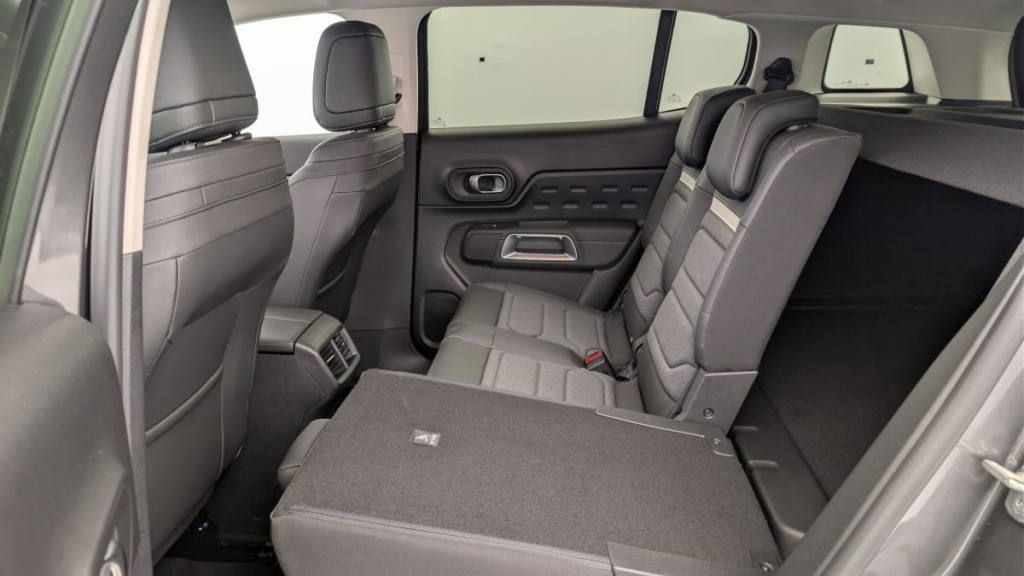 CITROEN C5 Aircross Hybride 136 e-DCS6 Max - ref: 1-370052 - Photo 12