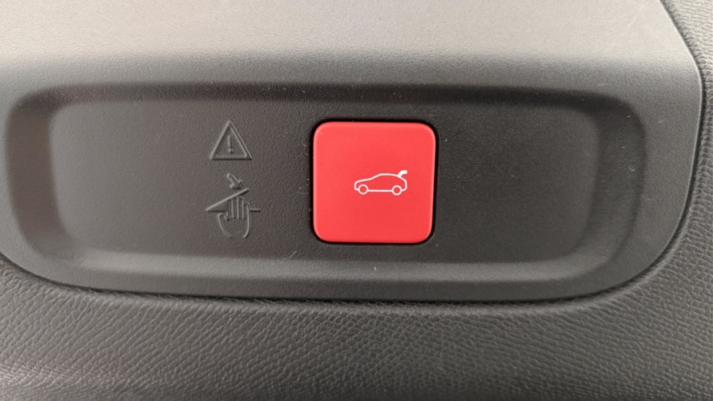 PEUGEOT 408 Hybrid 145 e-DCS6 GT - ref: 1-370056 - Photo 20