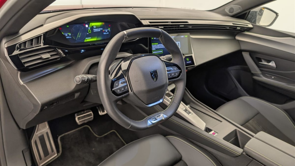 PEUGEOT 408 Hybrid 145 e-DCS6 GT - ref: 1-370058 - Photo 15