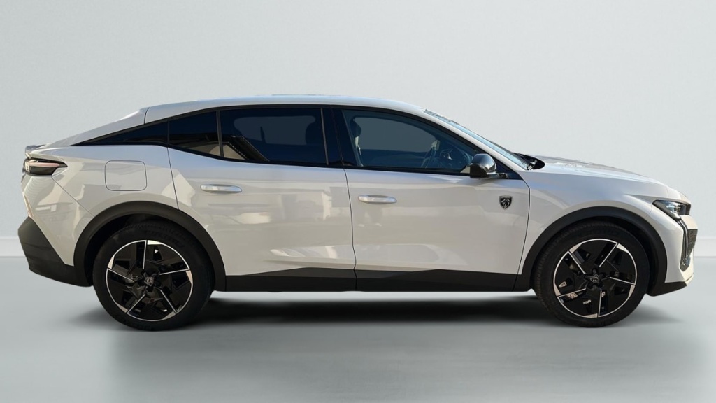 PEUGEOT 408 Hybrid 145 e-DCS6 GT - ref: 1-370059 - Photo 8