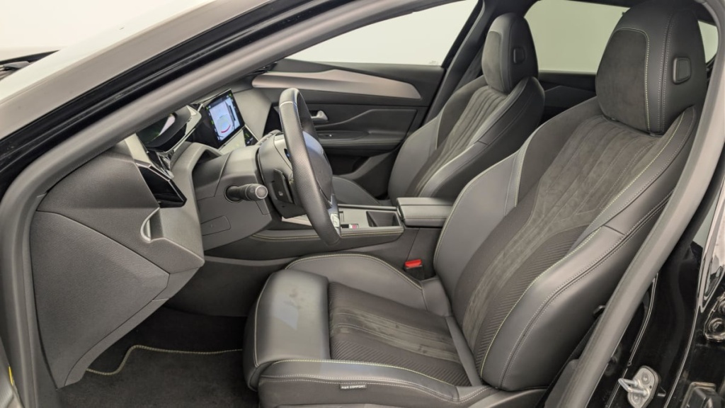 PEUGEOT 408 Hybrid 145 e-DCS6 GT - ref: 1-370061 - Photo 16