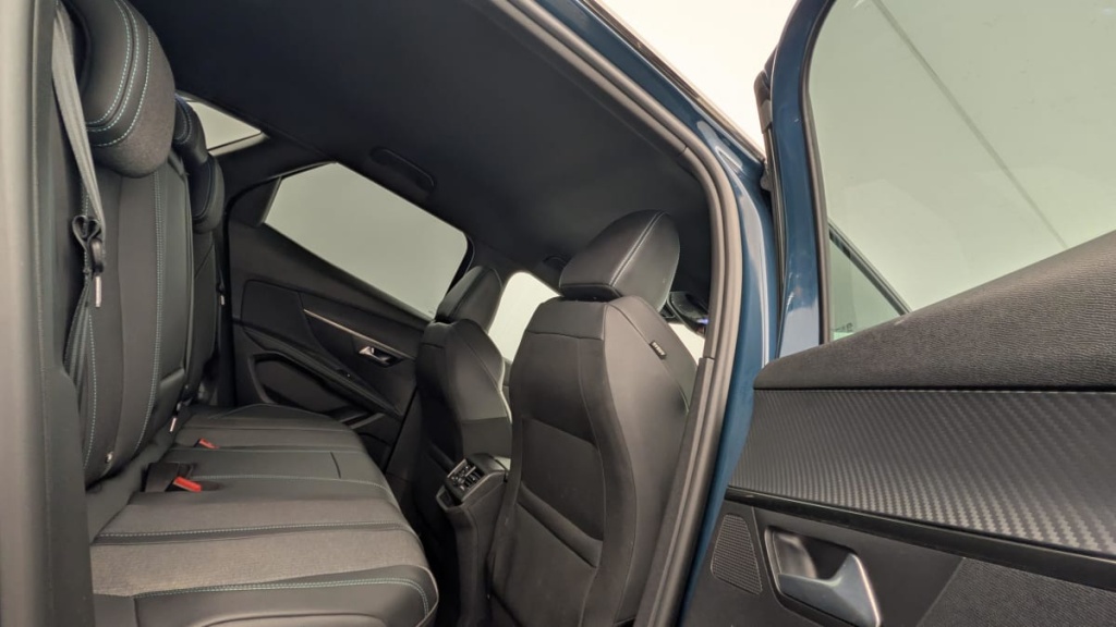 PEUGEOT 3008 Hybrid 180 e-EAT8 Allure Pack - ref: 1-370202 - Photo 10