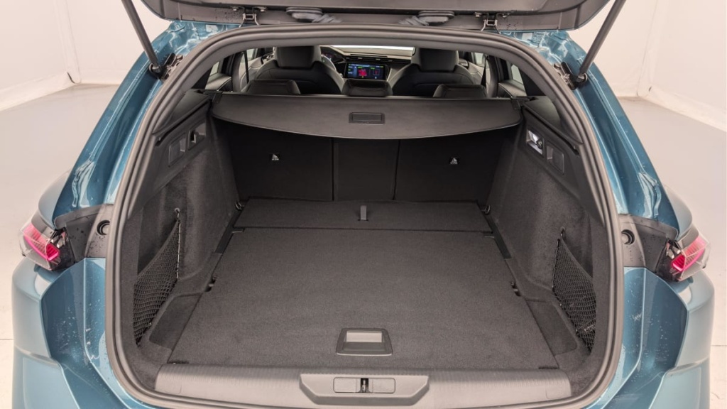 PEUGEOT 308 SW Hybrid 136 e-DCS6 GT - ref: 1-370245 - Photo 11