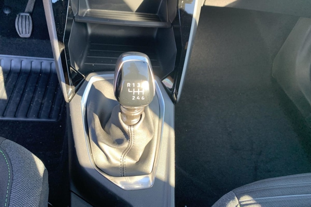 PEUGEOT 2008 PureTech 100 S S BVM6 Active - ref: 1-370250 - Photo 15