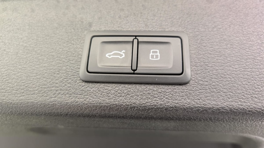 AUDI A4 Avant 35 TFSI 150 S tronic 7 Design - ref: 1-370302 - Photo 19