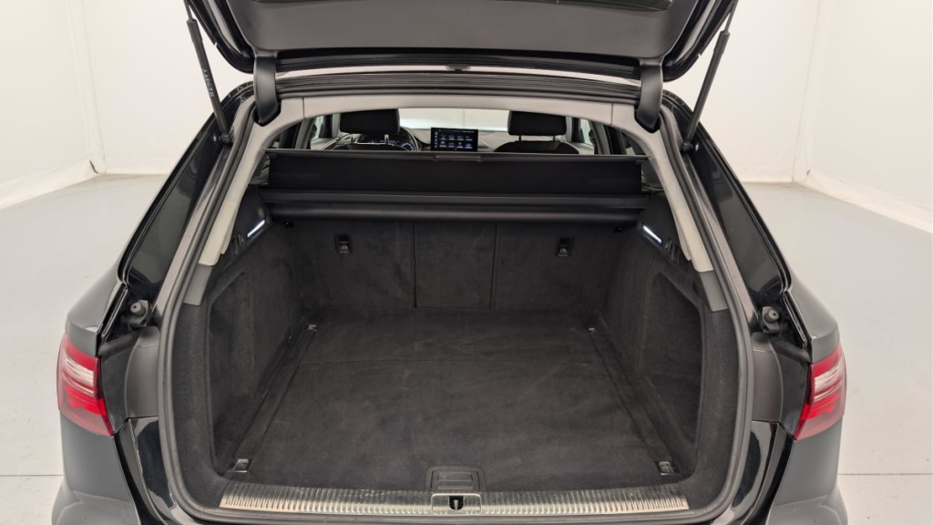 AUDI A4 Avant 35 TFSI 150 S tronic 7 Design - ref: 1-370303 - Photo 11