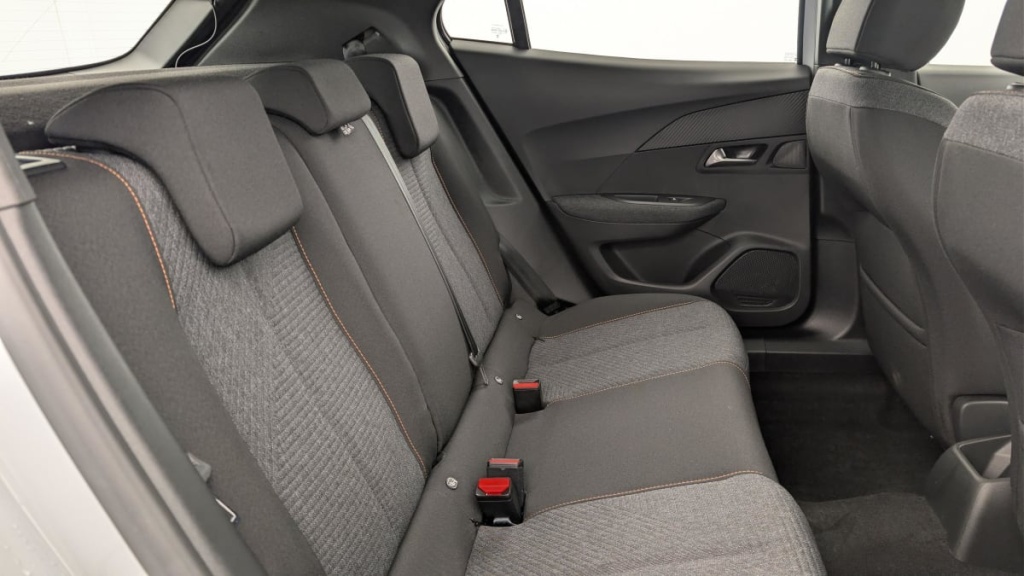 PEUGEOT 2008 Hybrid 145 e-DCS6 Style - ref: 1-370454 - Photo 10