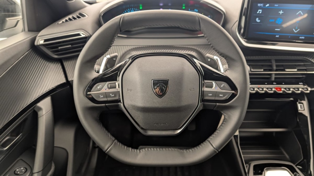 PEUGEOT 2008 Hybrid 145 e-DCS6 Style - ref: 1-370454 - Photo 14