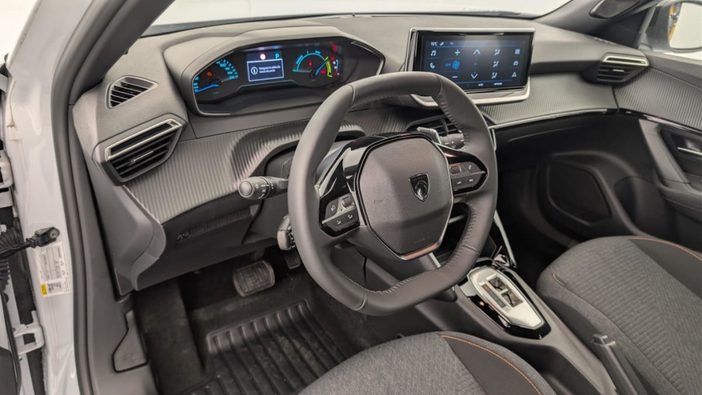 PEUGEOT 2008 Hybrid 145 e-DCS6 Style - ref: 1-370456 - Photo 15