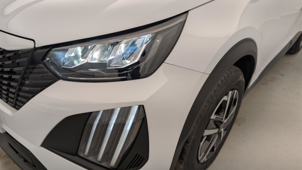 PEUGEOT 2008 Hybrid 145 e-DCS6 Style - ref: 1-370457 - Photo 20