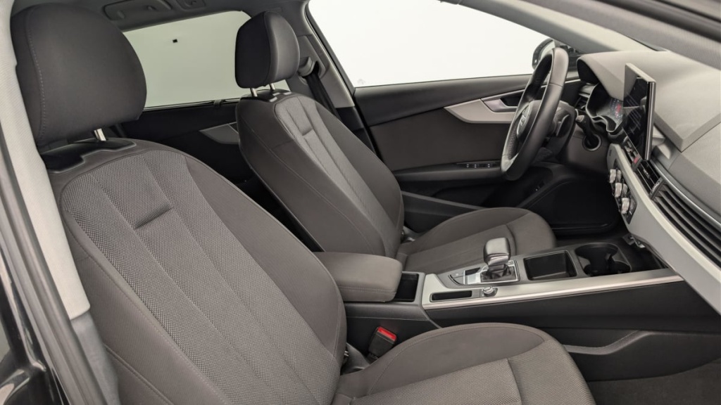 AUDI A4 Avant 35 TFSI 150 S tronic 7 Design - ref: 1-370495 - Photo 9