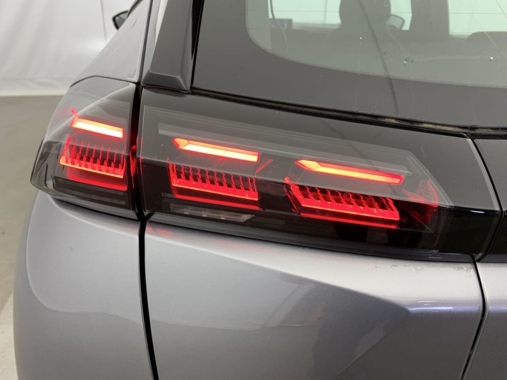 PEUGEOT 2008 100 S S BVM6 Style - ref: 1-370572 - Photo 11