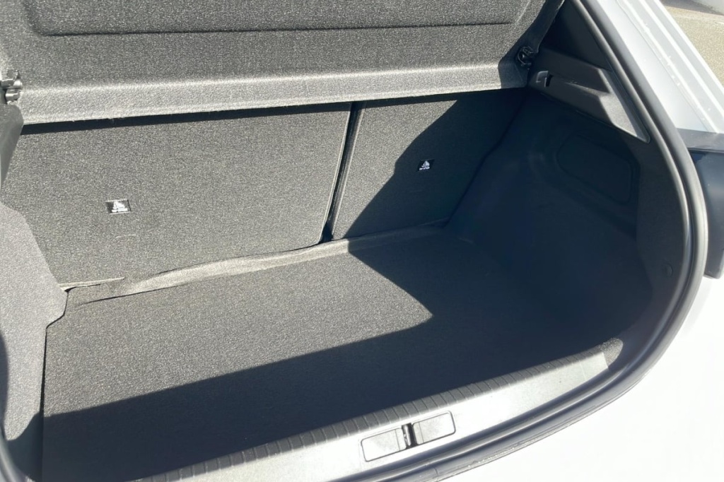 PEUGEOT 208 Hybrid 136 e-DCS6 GT - ref: 1-370673 - Photo 11